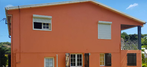 BWTOITURE 974: Nettoyage peinture toiture et façade - Île de la Réunion - Travaux de couverture et réparation de toiture. Nettoyage, démoussage et peinture toiture. anti-mousse et ravalement façade